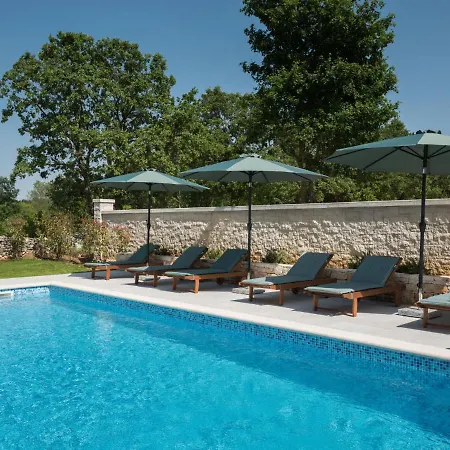 펜션 Ernesta By Interhome Žminj