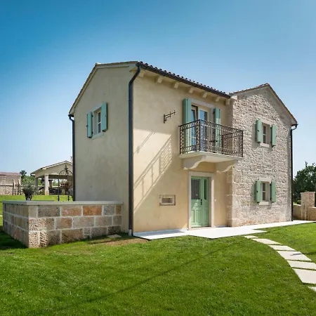 Ernesta - Roj463 By Interhome