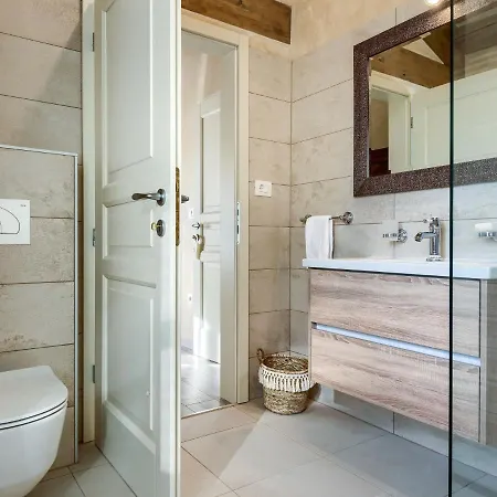 Holiday home Ernesta - Roj463 By Interhome *