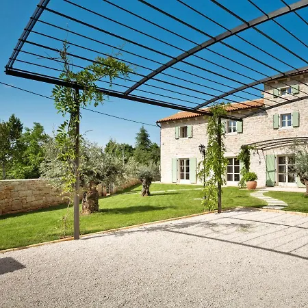 Ernesta - Roj463 By Interhome *