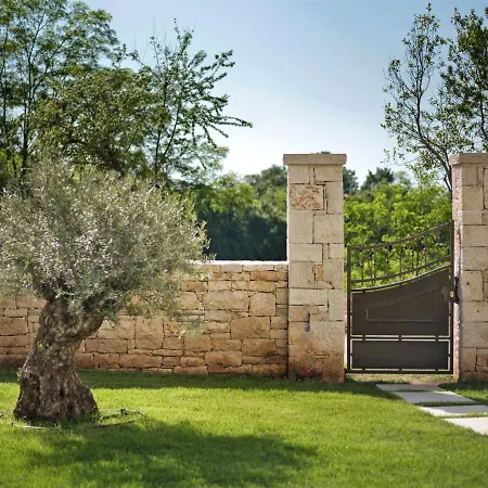 Holiday home Ernesta By Interhome